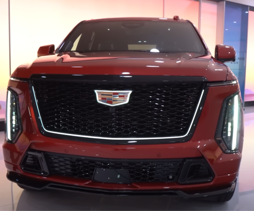2025 Cadillac Escalade Is An Extra Large & Luxurious SUV With Insane Tech 14 2025 cadillac escalade