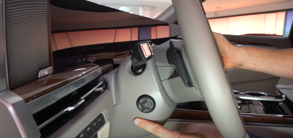 2025 Cadillac Escalade Is An Extra Large & Luxurious SUV With Insane Tech 8 2025 cadillac escalade Car